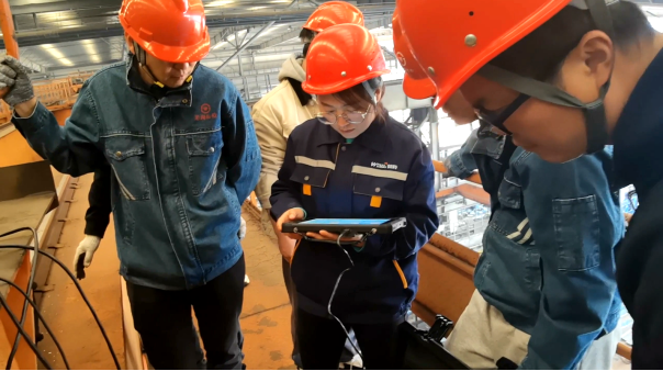 微特便捷式故障診斷多維度分析系統(tǒng)為大型船廠橋式起重機(jī)提供上門體驗服務(wù)